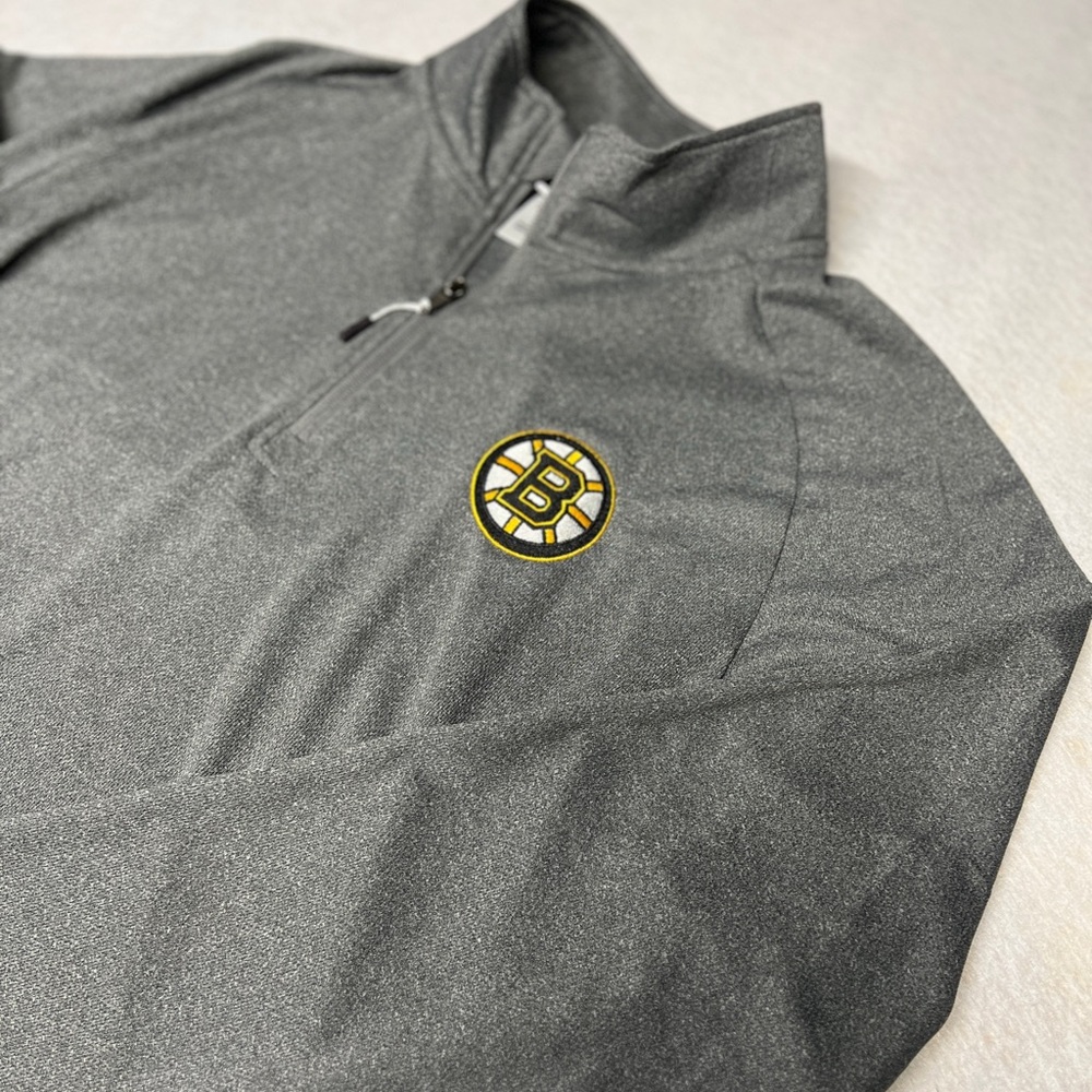 NWT Official NHL Licensed Men’s Medium Gray Embroidered‎ Boston Bruins 1/4 Zip